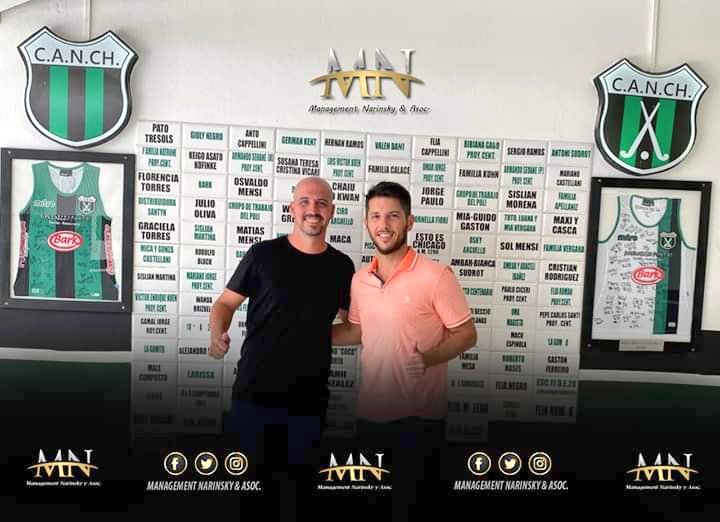 HernanNarinsky's tweet photo. Muchos Éxitos a nuestro amigo EZEQUIEL GIACCAGLIA BELZUZ, nuevo Dt de la Reserva de #NuevaChicago.
#PrimeraNacional⚽️
#ManagementNarinsky
#Ascenso #Soccer #FootballManager https://t.co/FCWgLW3Rko