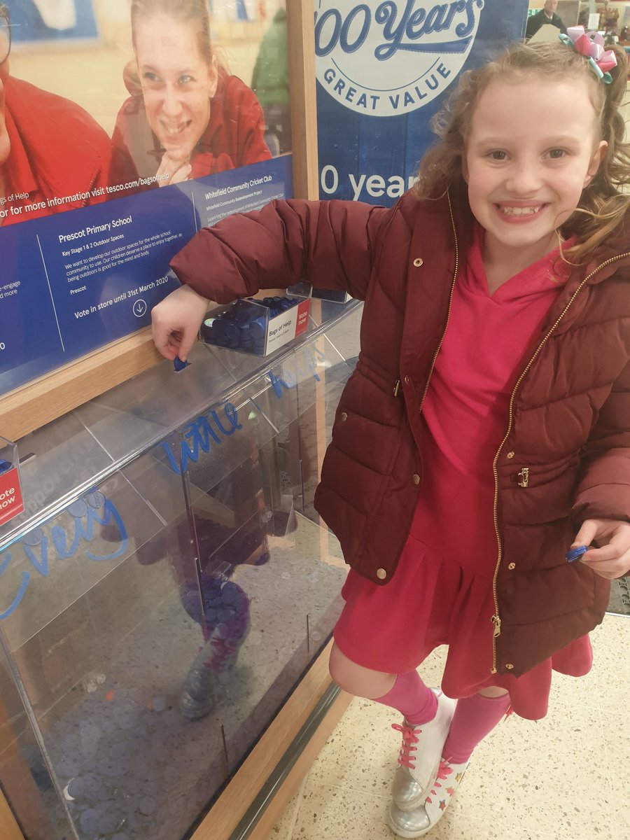 JennaLHewitt's tweet photo. @PCPDragons @PrescotPrimary Ivy stood there for 10 minutes putting the counters in 😂 https://t.co/5HAGWAW0Vb