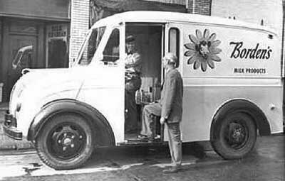 thermoware's tweet photo. Itโs #NationalMilkDeliveryDay in the USA. Maybe if people would quit grousing about dairy and diesel, I could enjoy an ice cold #chocolatemilk or a #Fribble. #NationalMilkDay @Friendlys @HartzlerDairy #Milk https://t.co/Y9RIhM46wd