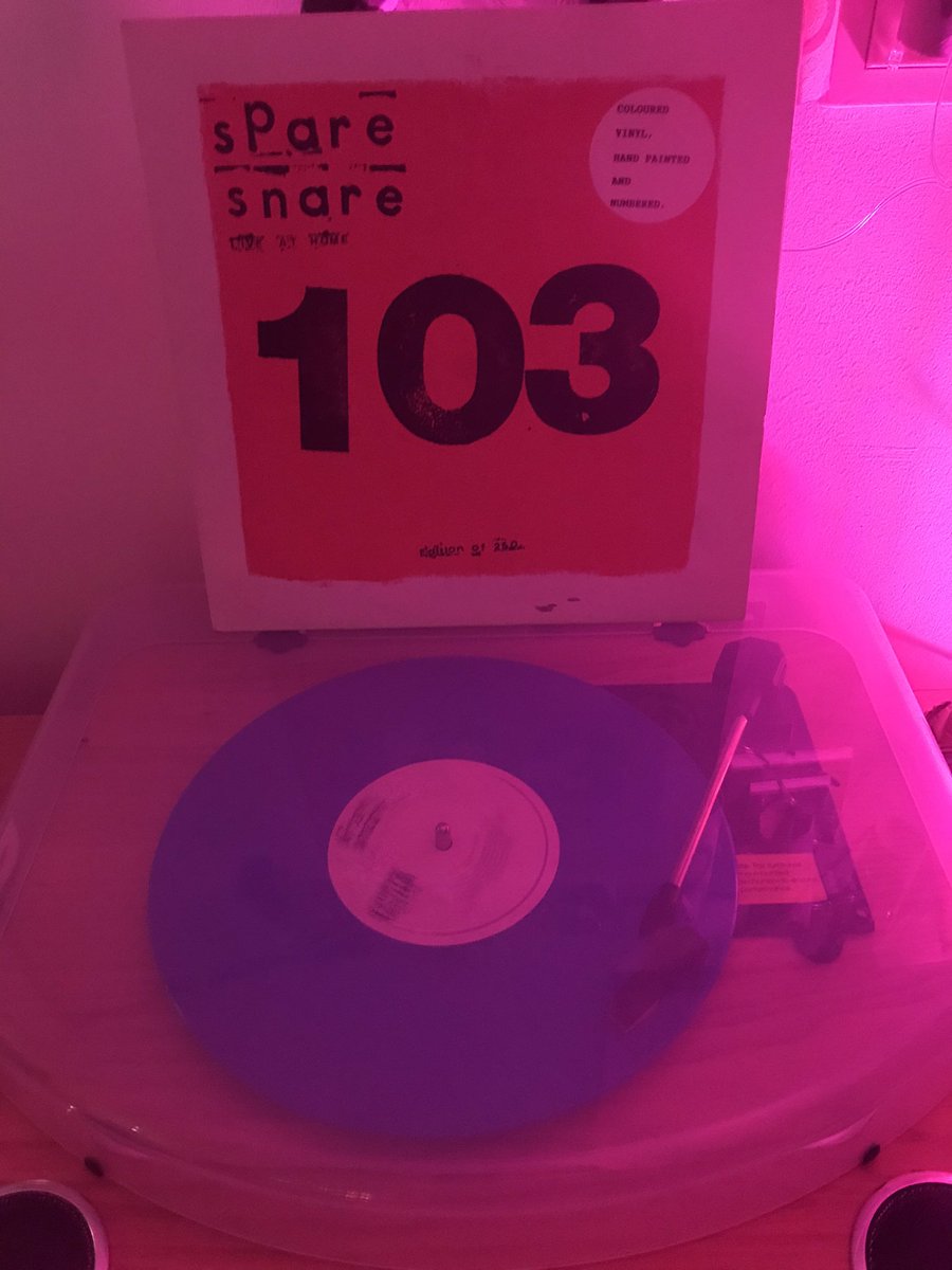 It’s Saturday night and Dundee’s finest @Spare_Snare are ‘giein it laldy’ from my record player...feel like I am 16 again! @Jan_D_Burnett @alancormack #MemoryLane #Dundee #liveathome #scottishband