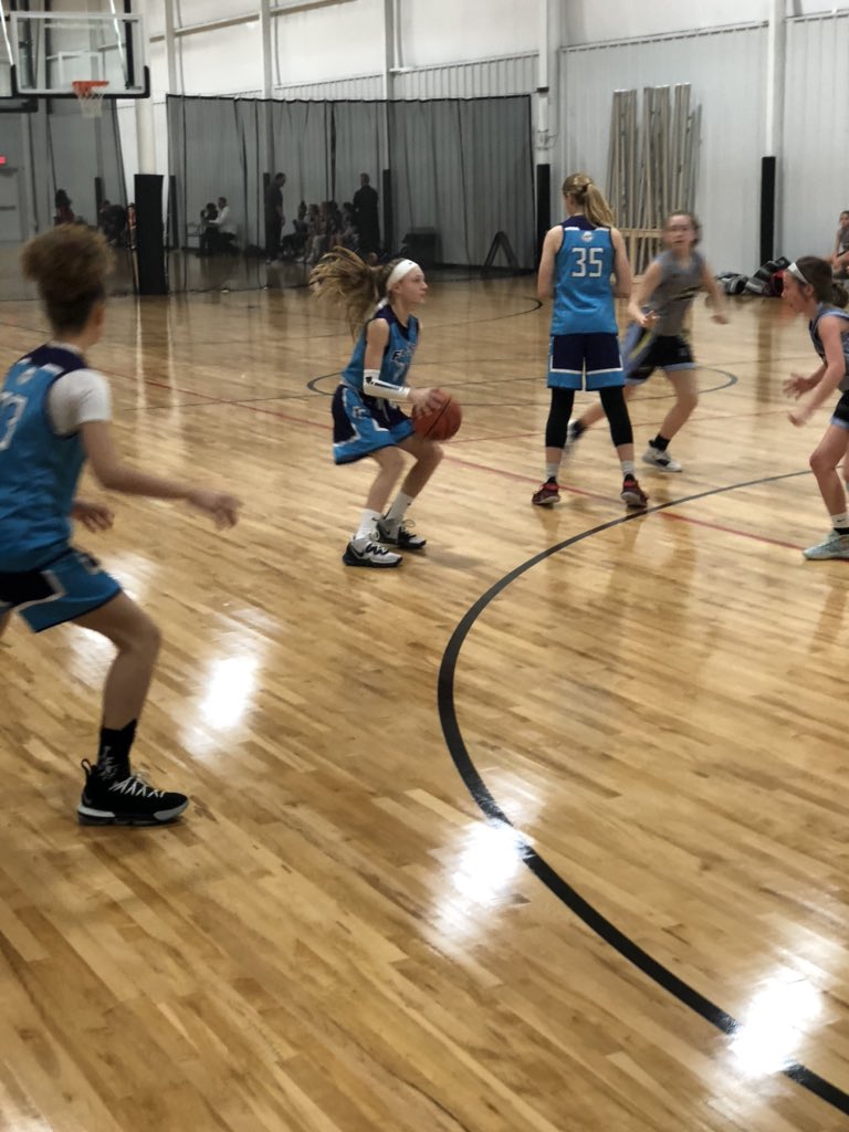FlightEliteNext's tweet image. 2024’s and 2025’s enjoying the venue at The Drive to the Hoop Classic!  2025’s off to a great start with a 56-25 win!