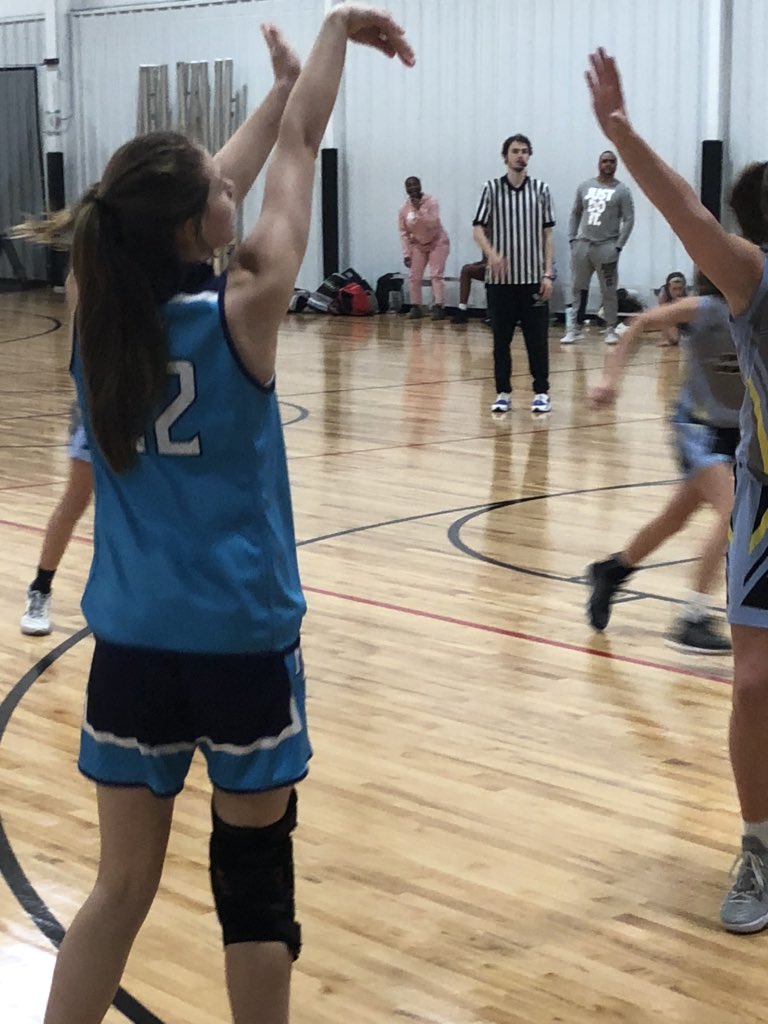 FlightEliteNext's tweet image. 2024’s and 2025’s enjoying the venue at The Drive to the Hoop Classic!  2025’s off to a great start with a 56-25 win!