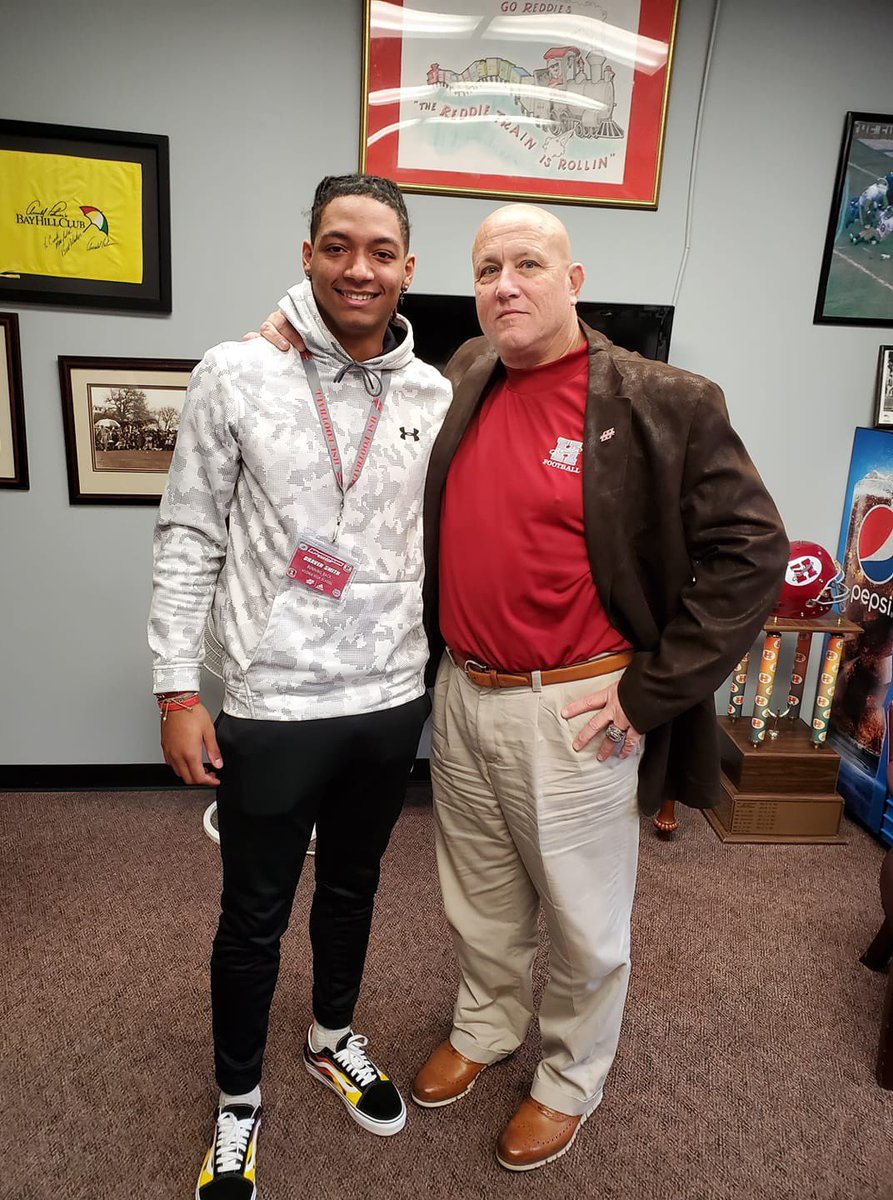 Blessed to become a Reddie! <a href="/ReddiesCoachMax/">Scott Maxfield</a> <a href="/ViloniaF/">Vilonia Football</a> <a href="/ArRecruitingGuy/">Richard Davenport</a>