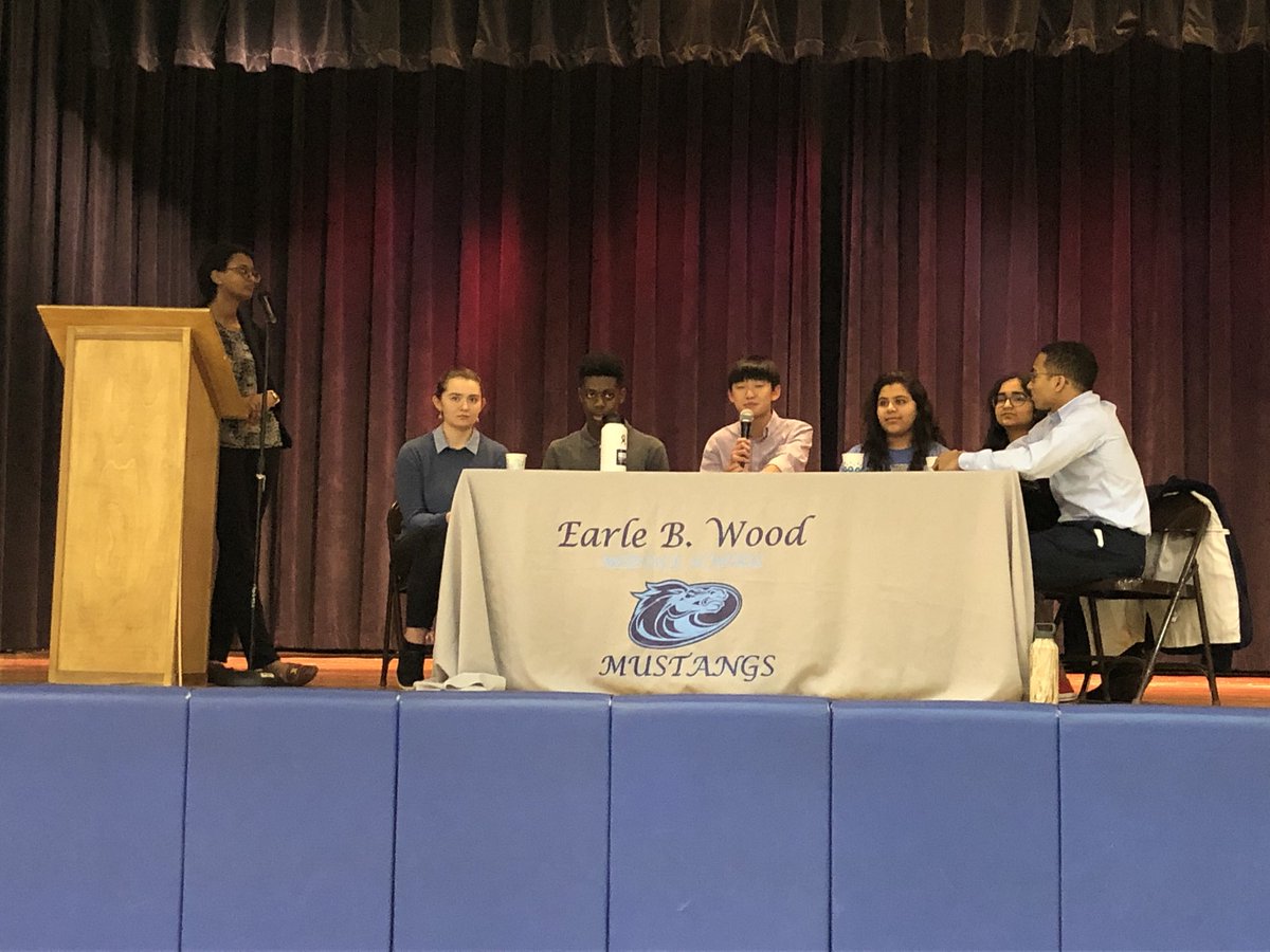 sunildasgupta4's tweet photo. Student Talkback at Third Annual Mental Health and Wellness Forum is underway.
Academic stress
Parents being open to talking about mental health
#MoCoMentalHealth
#BecauseUMatter https://t.co/TXmrFEShgy