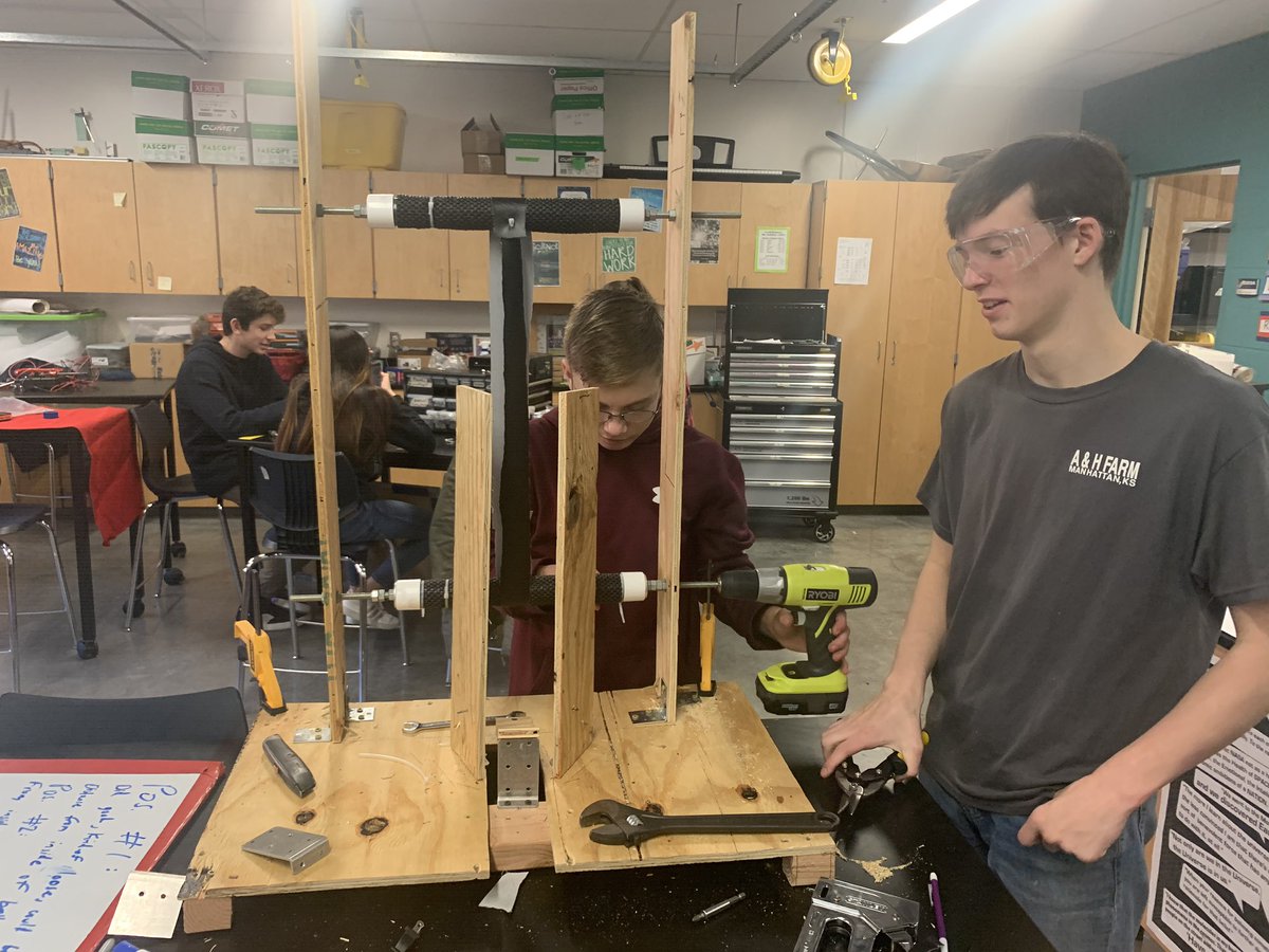 Cyborg_Indians's tweet photo. The nasty weather doesn’t stop us from working this weekend! @usd383 @MHSusd383 https://t.co/SxuUblqGyV