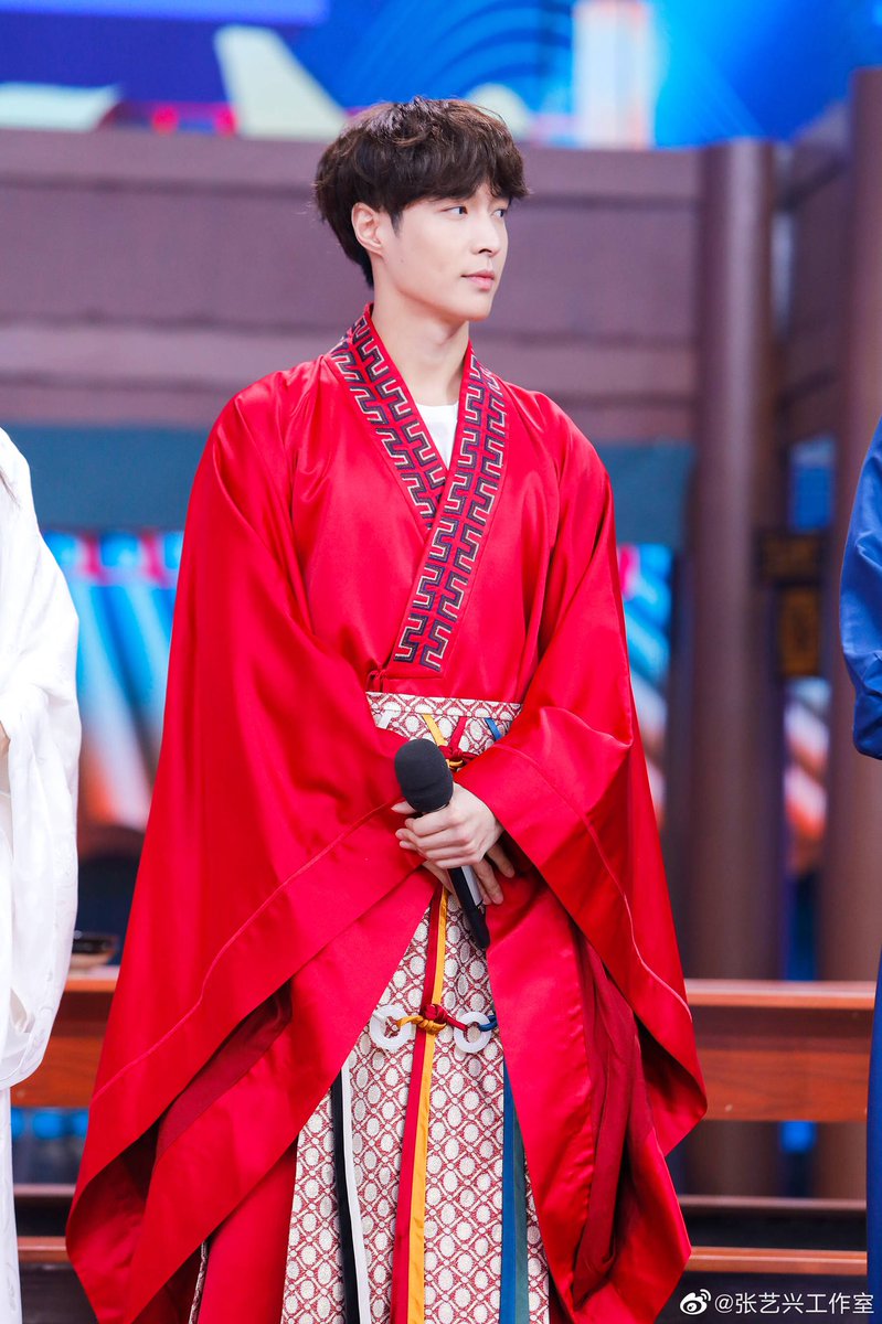 📸] Lay | Lay Zhang Studio (张艺兴工作室) Weibo Update 🗓: 11-01