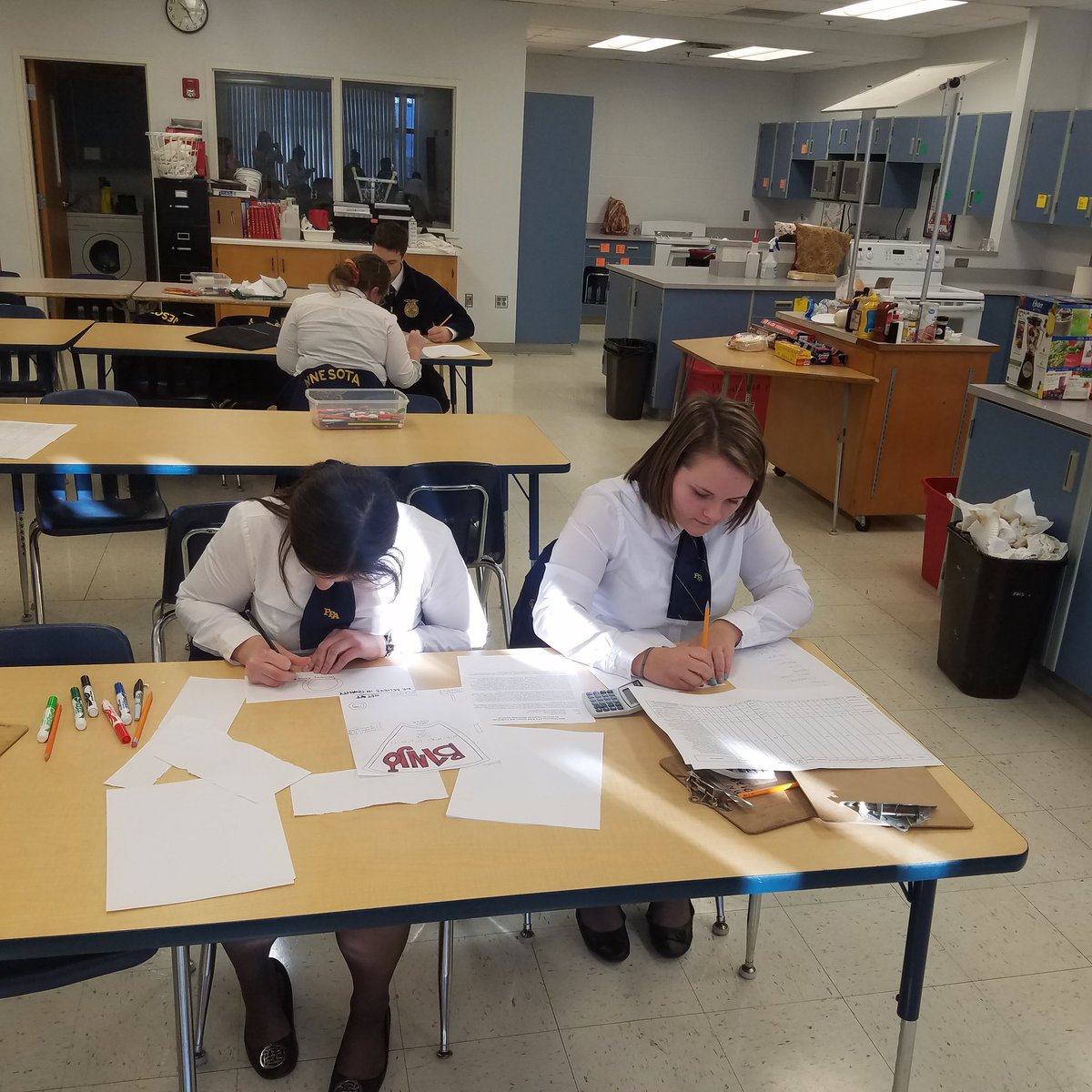 HLWWFFA's tweet photo. Congrats Food Science on a 1st place finish today at the state qualifying event. #ontostate #hlwwdubs #hlwwproud https://t.co/6hlRQKSZfU