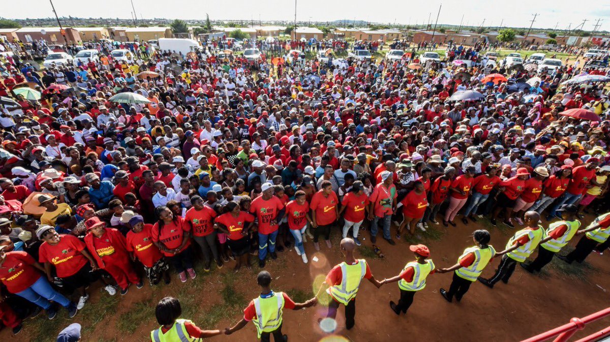FloydShivambu's tweet photo. These are very decisive community meetings in Mamusa Municipality, North West Province addressed by the Commander in Chief today in preparation of the Elections on the 15th of January 2020. It’s #OurLandAndJobsNow! #OurLastHopeForJobsAndServiceDelivery! #VoteEFF! https://t.co/85WsyDgSm1