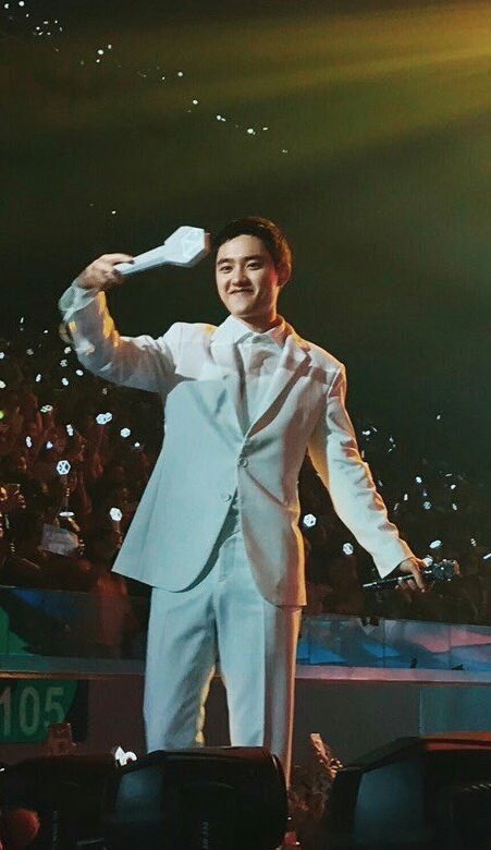 kyungseng's tweet photo. For being the main source of happiness of millions of people while being true to yourself, keeping your feet on the ground, always works the hardest whose passion &amp; dedication on his crafts are beyond admirable, tysm ♥️

#28YearsMyKyungsoo
#스물여덟_도경수의날 #HappyKyungsooDay https://t.co/xBVzhoPhF7