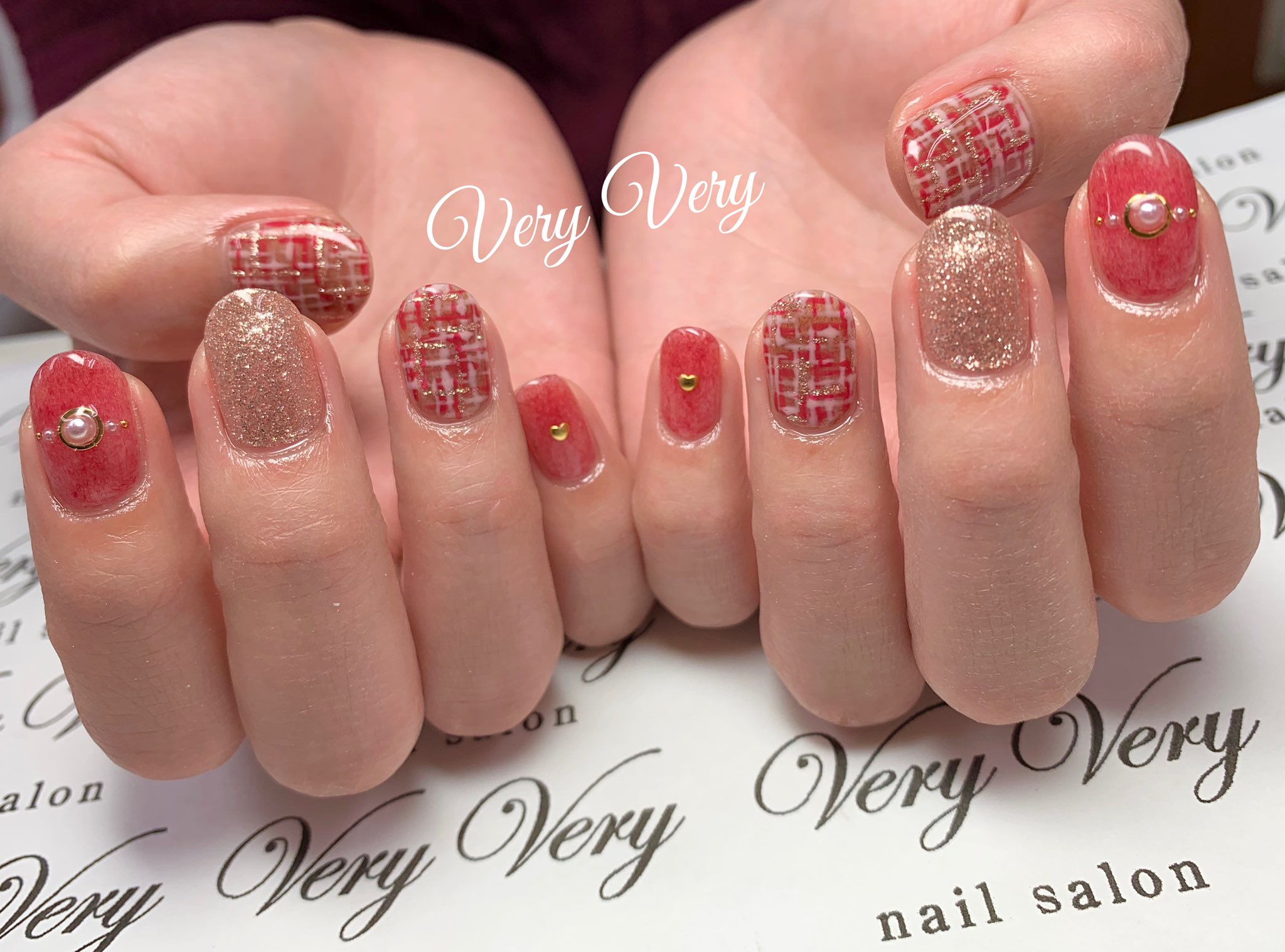 ネイルサロンveryvery ツィードネイル ファーネイル ネイルサロンveryvery 札幌 ネイルサロンベリーベリー 札幌ネイルサロン ジェルネイル 赤ネイル ピンクゴールドネイル ショートネイル もふもふネイル 秋ネイル 冬ネイル 秋冬ネイル