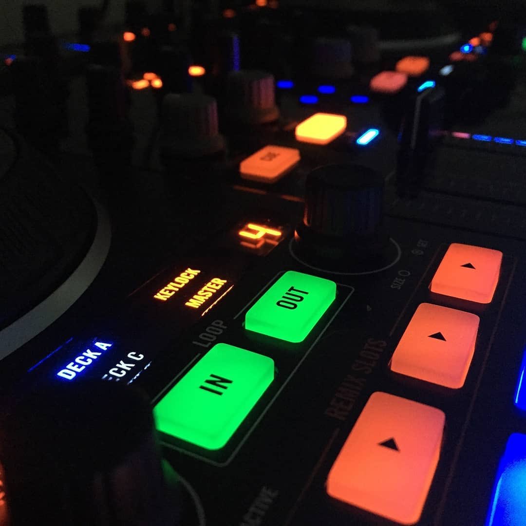 everfestes's tweet photo. ¡¡Arrancamos el 2020 🕺, un año cargado de mucha diversión y buena música!!. https://t.co/1aRyX4H0lk