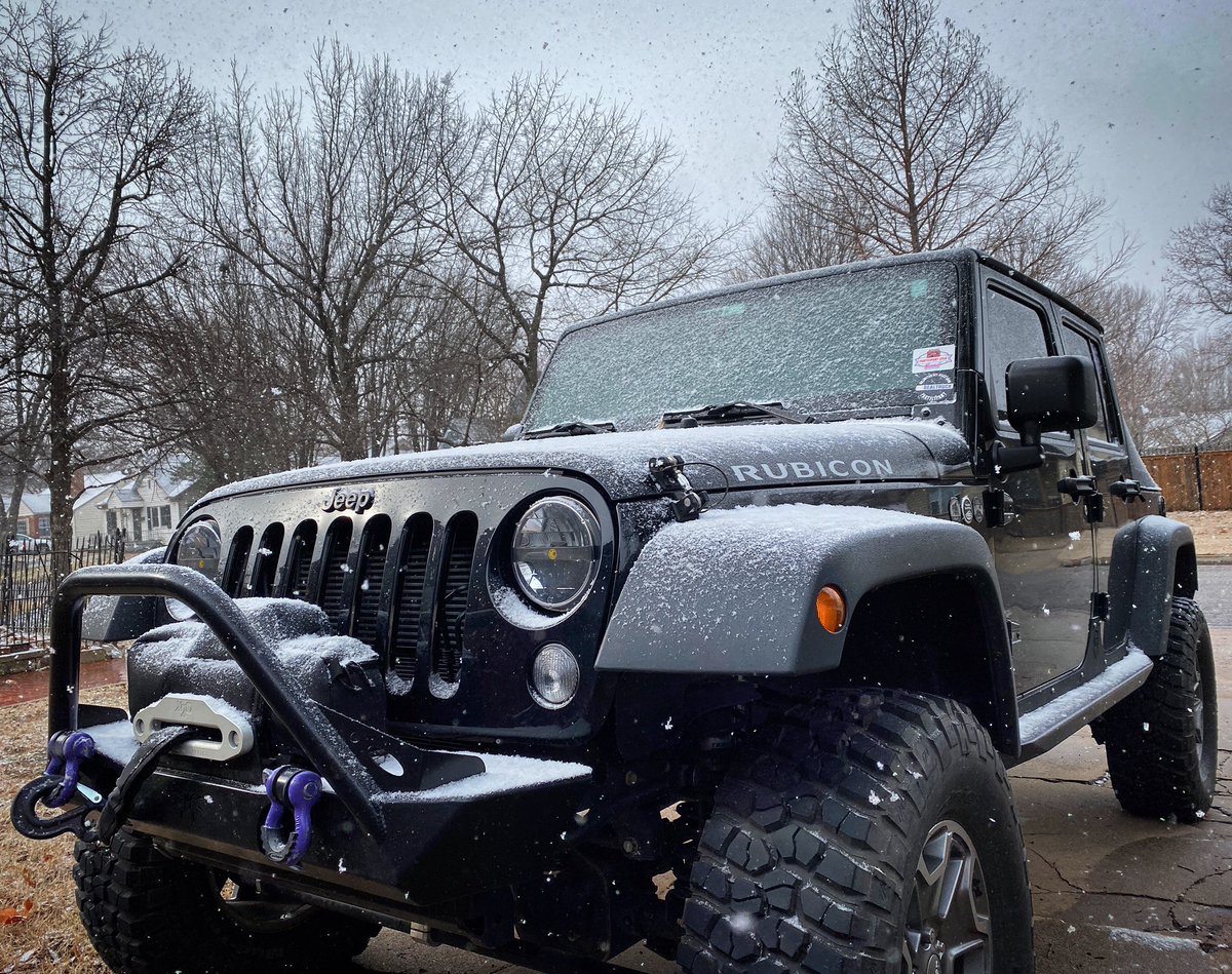 iwata77's tweet photo. SNOW SNOW SNOW โ๏ธโ๏ธโ๏ธ ...and this concludes our snow test today...REPEAT this was only a test ๐๐๐
#OKWX #snowtease #flurries #jeep #jeeplife #snowtease2020 https://t.co/B3QC1Y037O