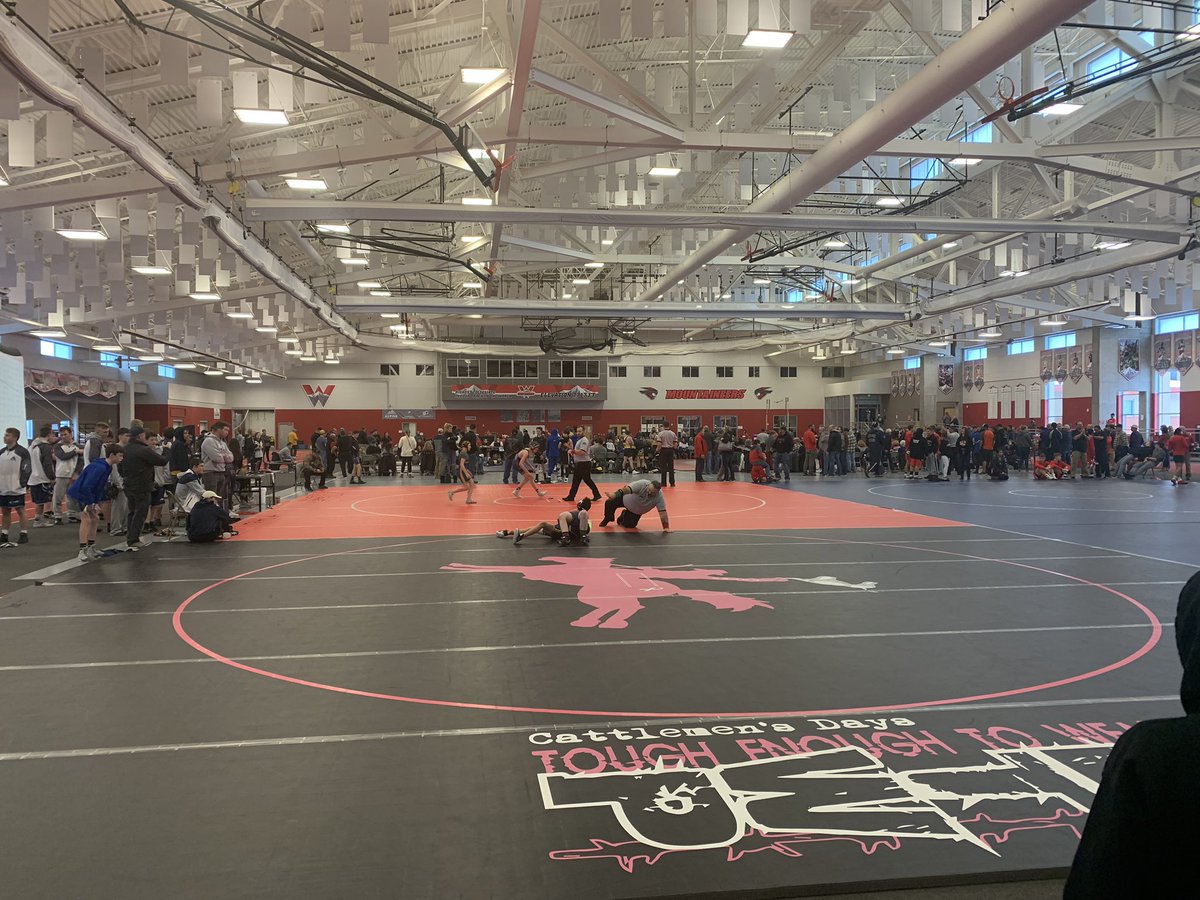 meadwrestling's tweet photo. Todayโs venue @wcumountaineers Fieldhouse. 4 mats of college wrestling and 4 mats of HS wrestling. Pretty unique, but very cool. #itswarminside๐ฅ #BeAChampion https://t.co/o9GncAtpk4
