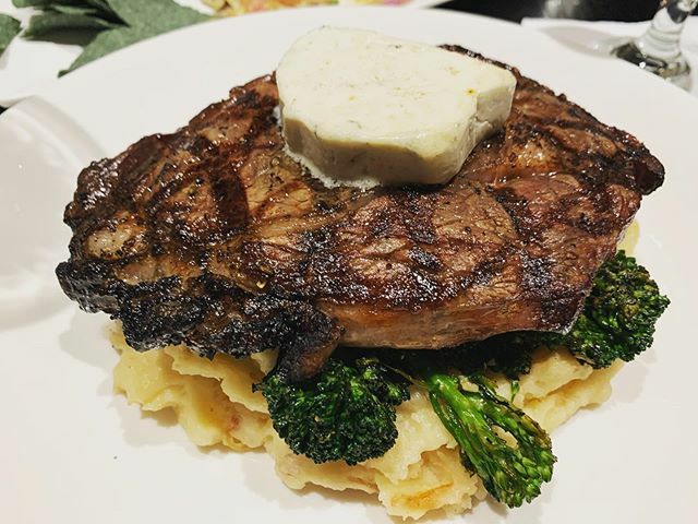 JNaderpour's tweet photo. Quick bite before flying to Paris at the @renhotels Renaissance LAX... pleasantly surprised by this absolutely #perfect steak! 
I definitely recommend if you’re by LAX!
•
•
#steak #food #foodporn #meat #beef #foodie #steakhouse #bbq #grill #instafood… https://t.co/k9Tcqa3Y9B https://t.co/yBaaRjVyAY
