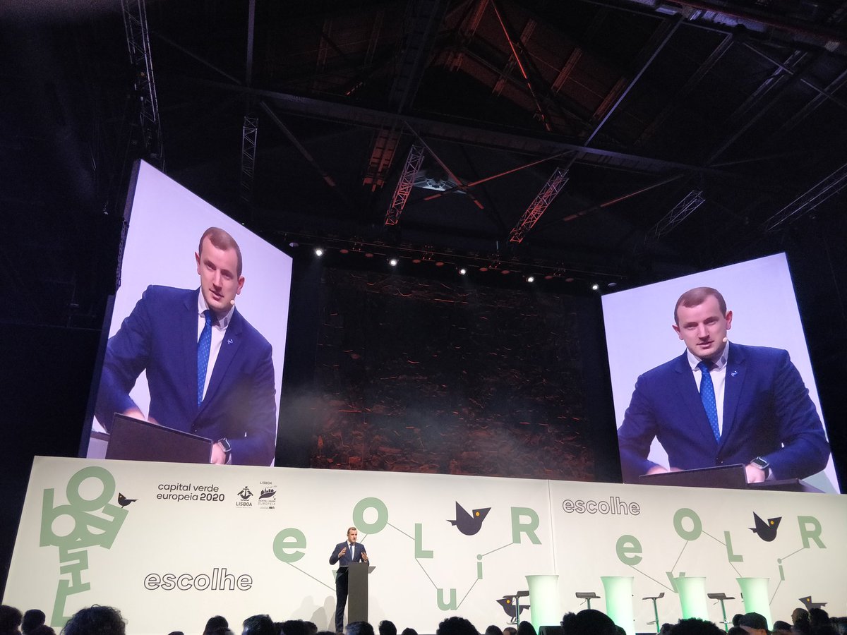 EUGreenCapital's tweet photo. "Green is connecting Europe from far north to the south." - EU Commissioner
In a few minutes, Oslo will hand over the title of European Green Capital to Lisbon #EGCA2020 #EGCA2019 #evolui https://t.co/vgI2DHIUbY