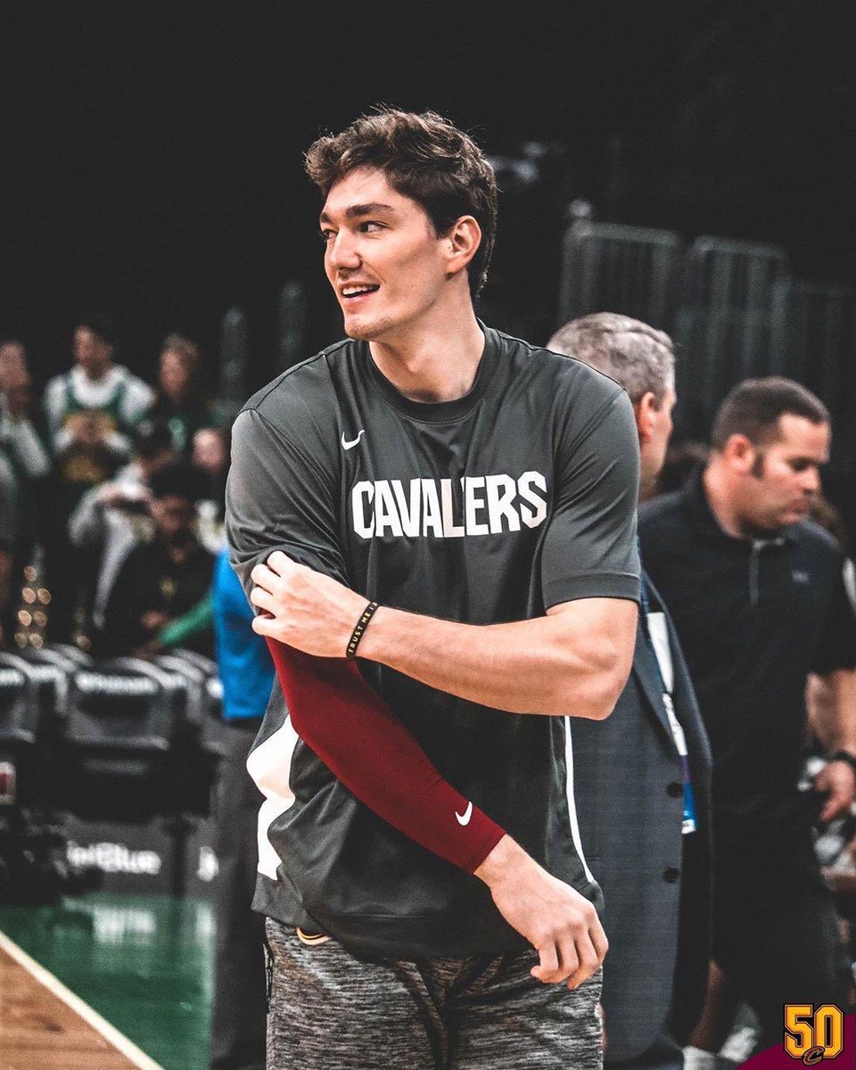 widersennse's tweet photo. Forbes'un başarılarıyla ilham verenler listesine eklenen genç yetenek Cedi Osman ile erkek modasına bakış. https://t.co/a22G4Vj3Xq
