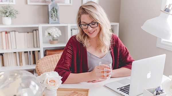 PanararmerLtd's tweet photo. Working from home? 👩‍💻 

Can’t find the space you need to work stress free? 😤 

Design your own home office today with our expert team at Panararmer! 

Call us today on 015395 63523 to learn more…

https://t.co/iVLYrssYqy https://t.co/hNhjUQDmqY