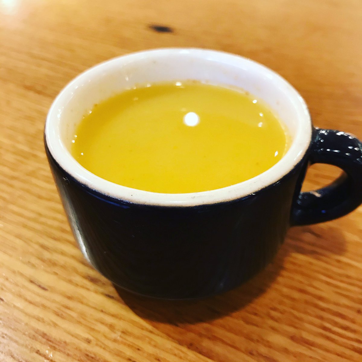 greggmaykish's tweet photo. Wellness π§πΌββοΈ shot! Apple juice, lemon π juice, turmeric, ginger, cayenne. #cleanse #cleanfood #cleaneating #detox #detoxdiet #coldbuster #immunity #immunityboost @cleanprogram #21daycleanse https://t.co/yOCNMFL8Aw