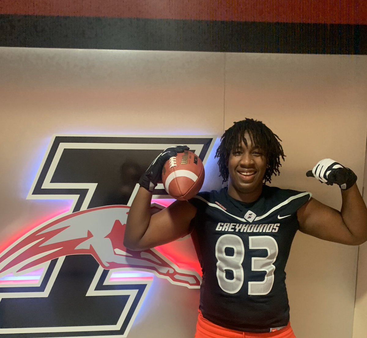 Had A Great Visit With <a href="/UIndyAthletics/">UIndy Athletics</a>! 🐾Huge Thanks To <a href="/CoachDenham1/">Coach David Denham</a> For The Invitation!! #GoHounds <a href="/CoachGrantFB/">🏈Omar Grant🏈</a> <a href="/BBCHSAPT/">BBCHS Athletic Performance</a> <a href="/BBCHSFootball/">BBCHS Football</a>