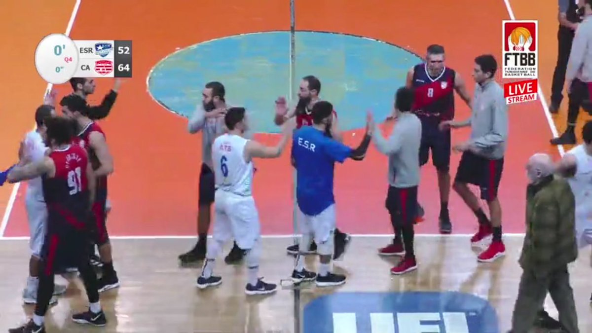mounir_1985's tweet photo. 🏀 BasketBall || Play_Off || J 4
Fin du Match
ESR (52) 🆚 @clubafricain (64)
#ClubAfricain #ESRCA #CABasket #ForzaCA 🇦🇹🇦🇹🇦🇹 https://t.co/DoWUIlK8wH