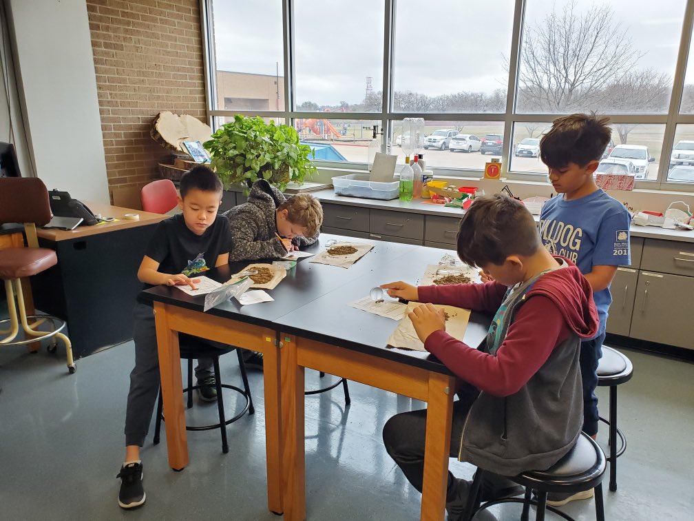 SamHouston1982's tweet photo. Yesterday our fourth graders examined soil samples that they brought from home as part of their learning in science class. #TexansLearning https://t.co/4XlOTqvLcw