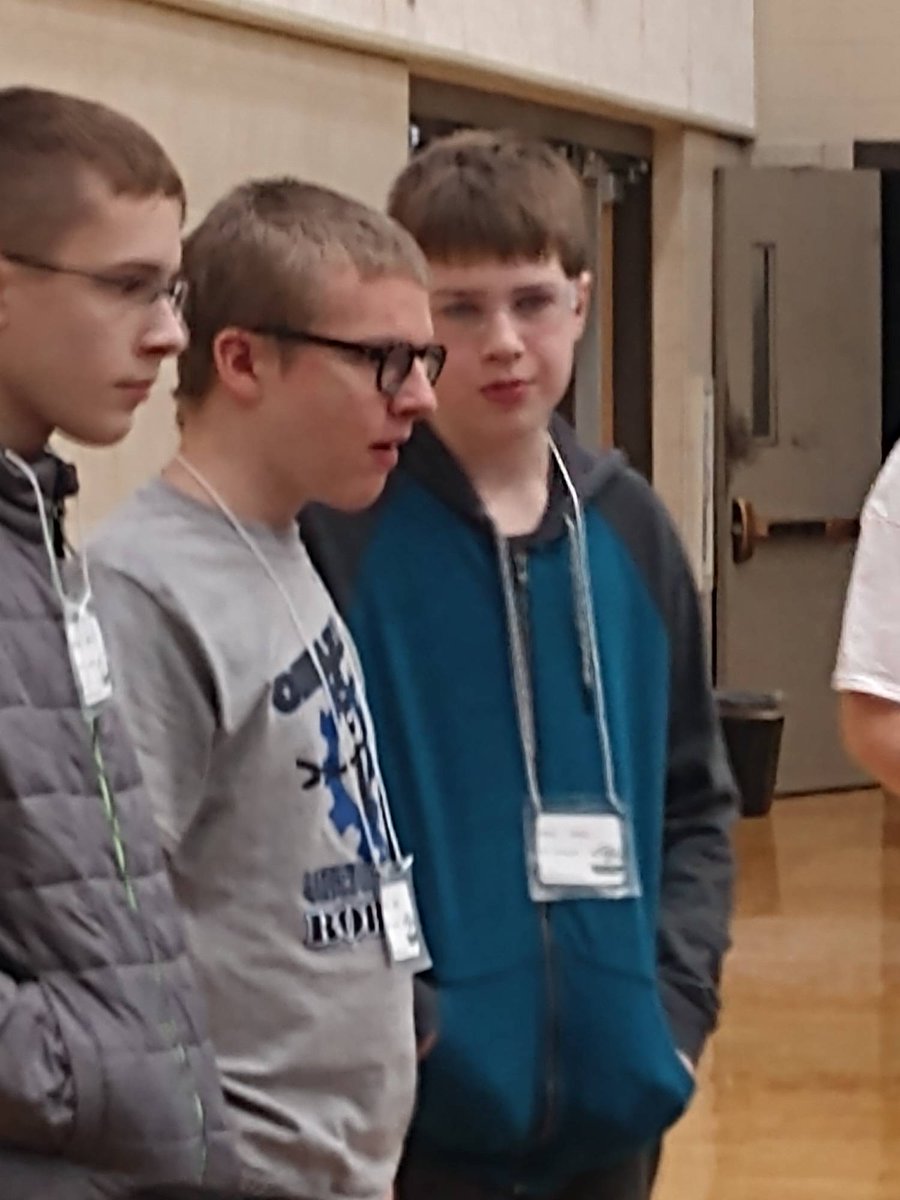 OPS_Virtual's tweet image. Virtual School Robotics at it again! Two middle school teams and one high school team are at Omaha Benson today competing with teams from around the area. Good luck Ocelots! #virtualrobotics