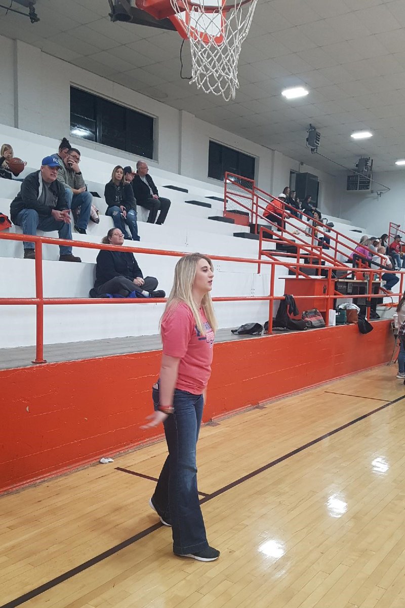 OPSUAthletics's tweet photo. Member of the @OPSUAthletics women's and men's golf teams spent some time giving back to the community today by volunteering at the regional Hoop Shoot competition in Guymon! Way to go! #OneAggie https://t.co/jGNlPwKDKa