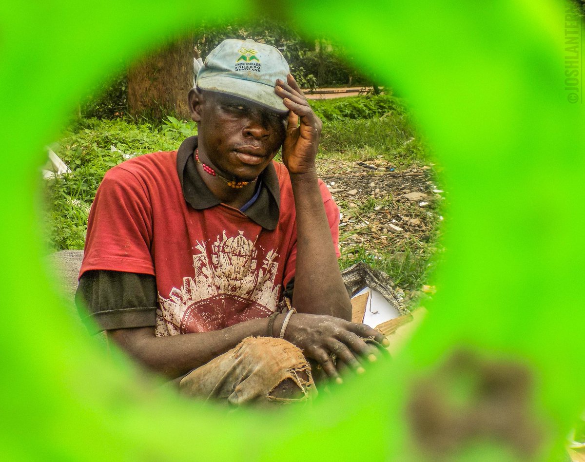 Semagandajoshua's tweet photo. A tale of the gabbage collector . one having to risk their personal health so as to earn a living. His area of operation is from within Makerere University and the near by surrounding areas. The #PublicHealth Series
Documentary 📸
#keepbeingauthentic
#African
#everydayphoto https://t.co/Z93rivgF4q