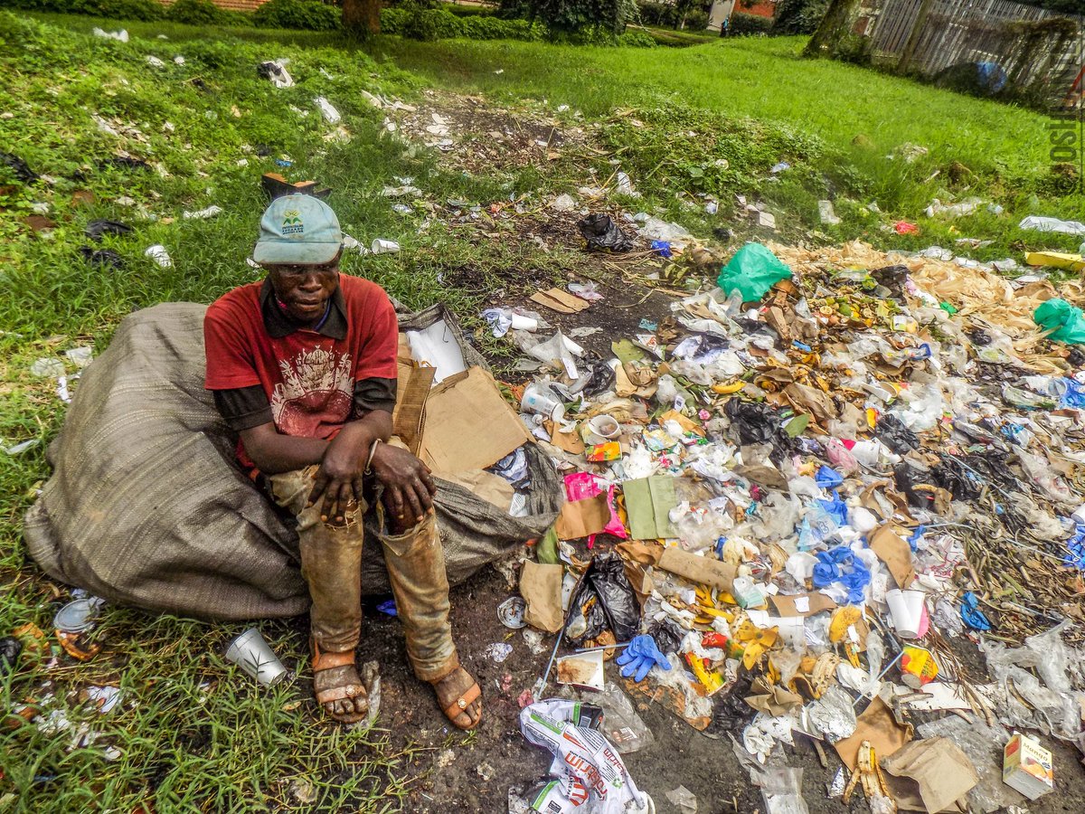 Semagandajoshua's tweet photo. A tale of the gabbage collector . one having to risk their personal health so as to earn a living. His area of operation is from within Makerere University and the near by surrounding areas. The #PublicHealth Series
Documentary 📸
#keepbeingauthentic
#African
#everydayphoto https://t.co/Z93rivgF4q