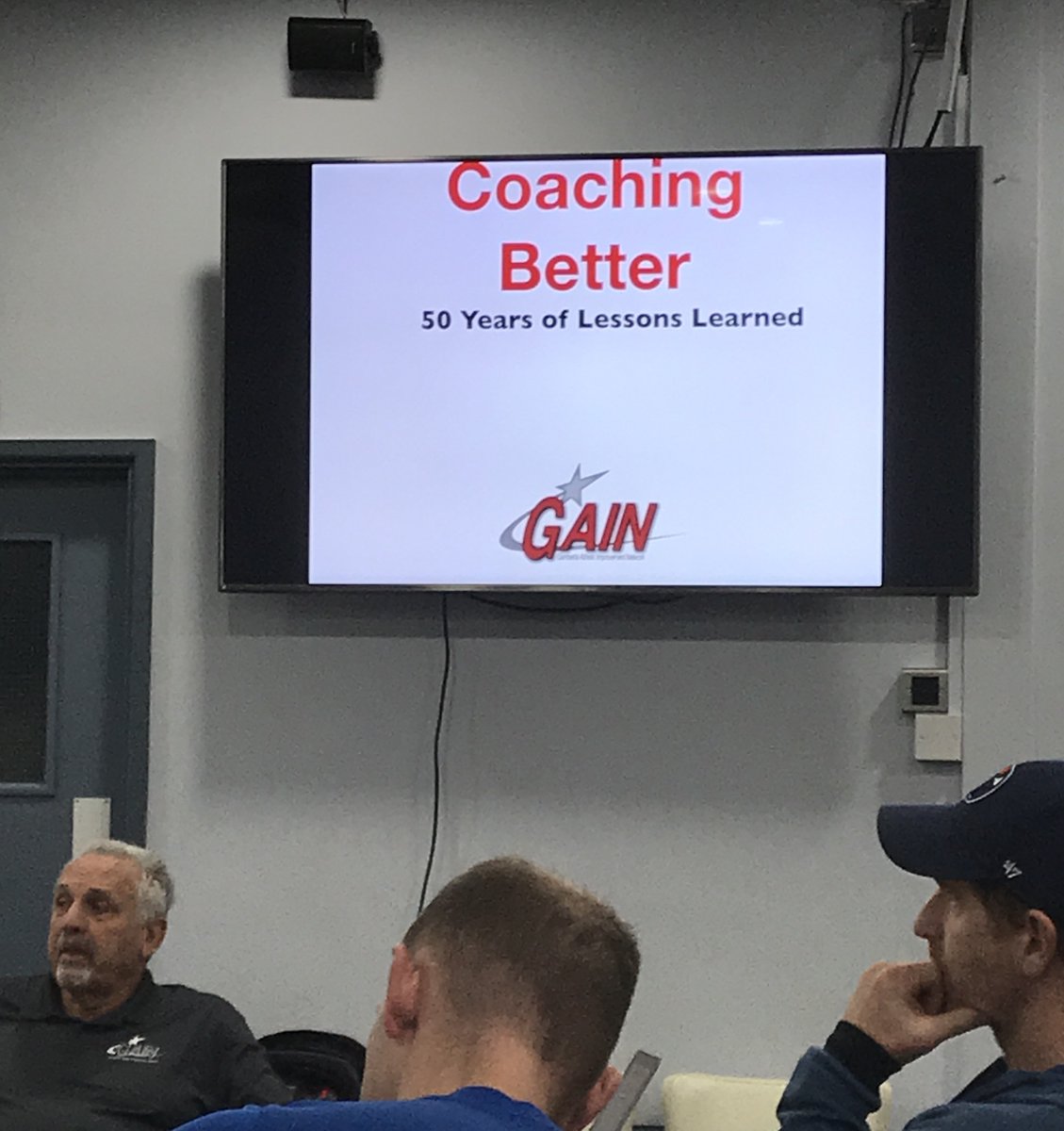 _JonathanHooper's tweet photo. Super productive couple of days learning & sharing ideas with @coachgambetta at #GAINEurope. Huge thanks to @CoachExcelsior for making it happen. #AthleticDevelopment #FemaleAthlete #FoundationalStrength https://t.co/XRdJAK08kW