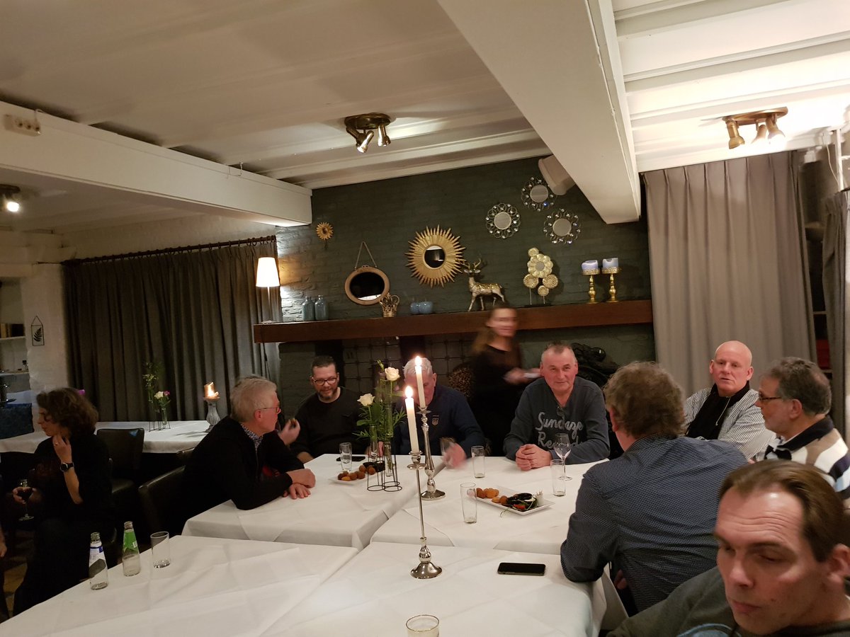 Gezellige nieuwjaarsborrel fietsclub Voor de Wind bij <a href="/de_opstal/">De Opstal</a>.