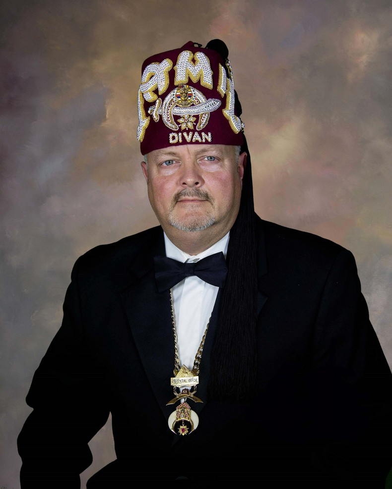 JMembership's tweet photo. I would like to introduce to you, Jamil's Illustrious Potentate for 2020, Ken Peterson.

I see a great year ahead under his leadership, please join me in congratulating him. https://t.co/Mk391oRqtG
