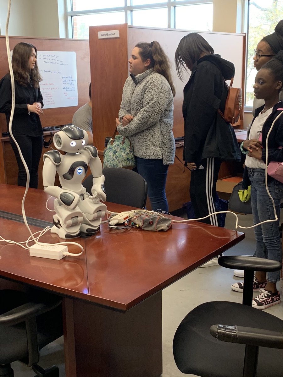 STEMCampPDCCC's tweet photo. Robots to assist with people with autism... @LearningVerizon #STEMstories #girlsinstem @irvin45038313 @siencmatters @kimberlyeure08 @jilmizelle @odu_engineering @RebeccaCorbin7 #SeeOneToBeOne https://t.co/7AjOFmmTJY