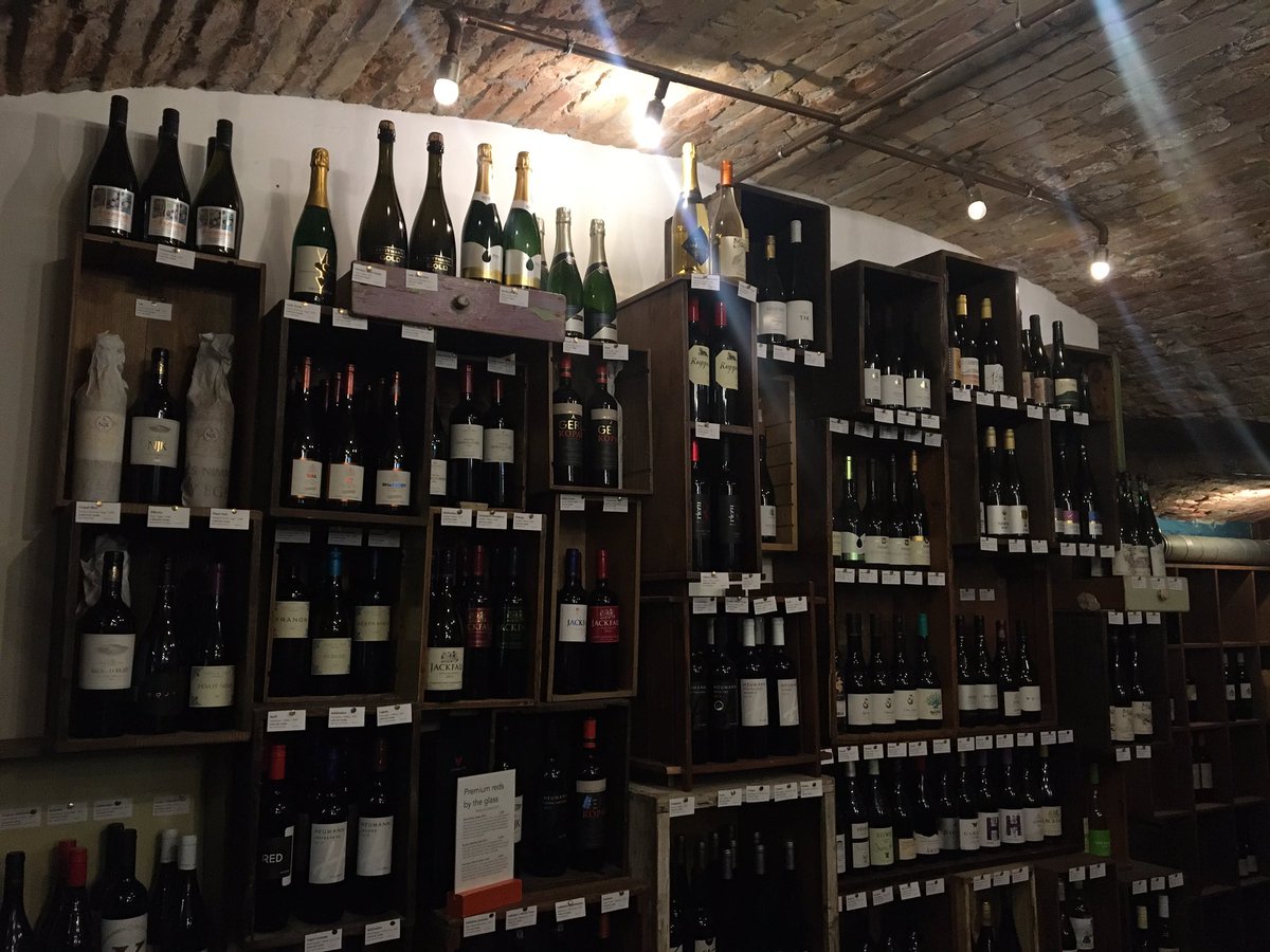 RichLockstone's tweet photo. Great experience today with a Hungarian tasting @tastehungary https://t.co/Qg67KVUd1Z