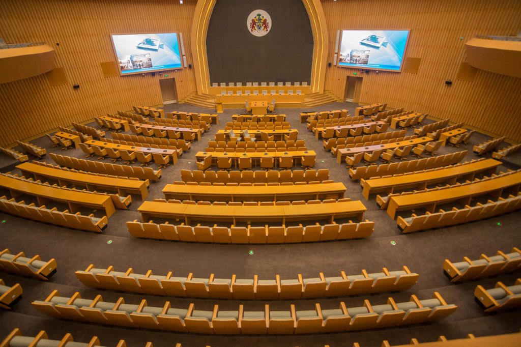 Bjlconvention's tweet photo. 10 Facts About the Sir Dawda International Conference Center You Need Know 

1. The Center comprises of a 1000-seat major conference hall, four 200-seat meeting rooms, one VIP lounge, four pressrooms and news centers, fourteen meeting rooms, office sections, &amp; Banquet halls https://t.co/AiZe3q6cMi