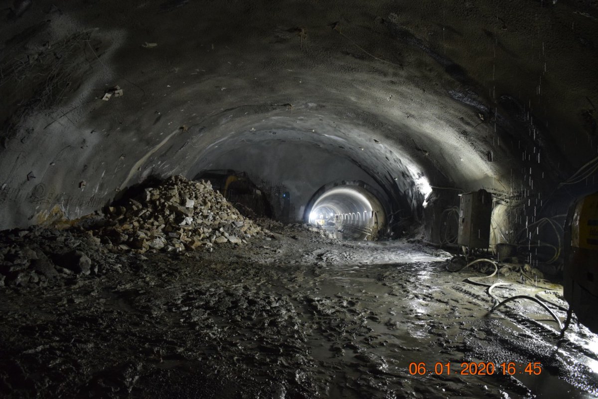 AshwiniBhide's tweet photo. #NATM tunnels of @MumbaiMetro3 at #CuffeParade for stabling lines, at #SaharRoad for #CrossOver, at #BKC for stabling lines &amp; at #CSMIA T1 stn for subway to entry-exit across the road. Tough job but we'll done. #WorkInProgress #Aqualine #MumbaiUnderground https://t.co/VuSAiQljJ6