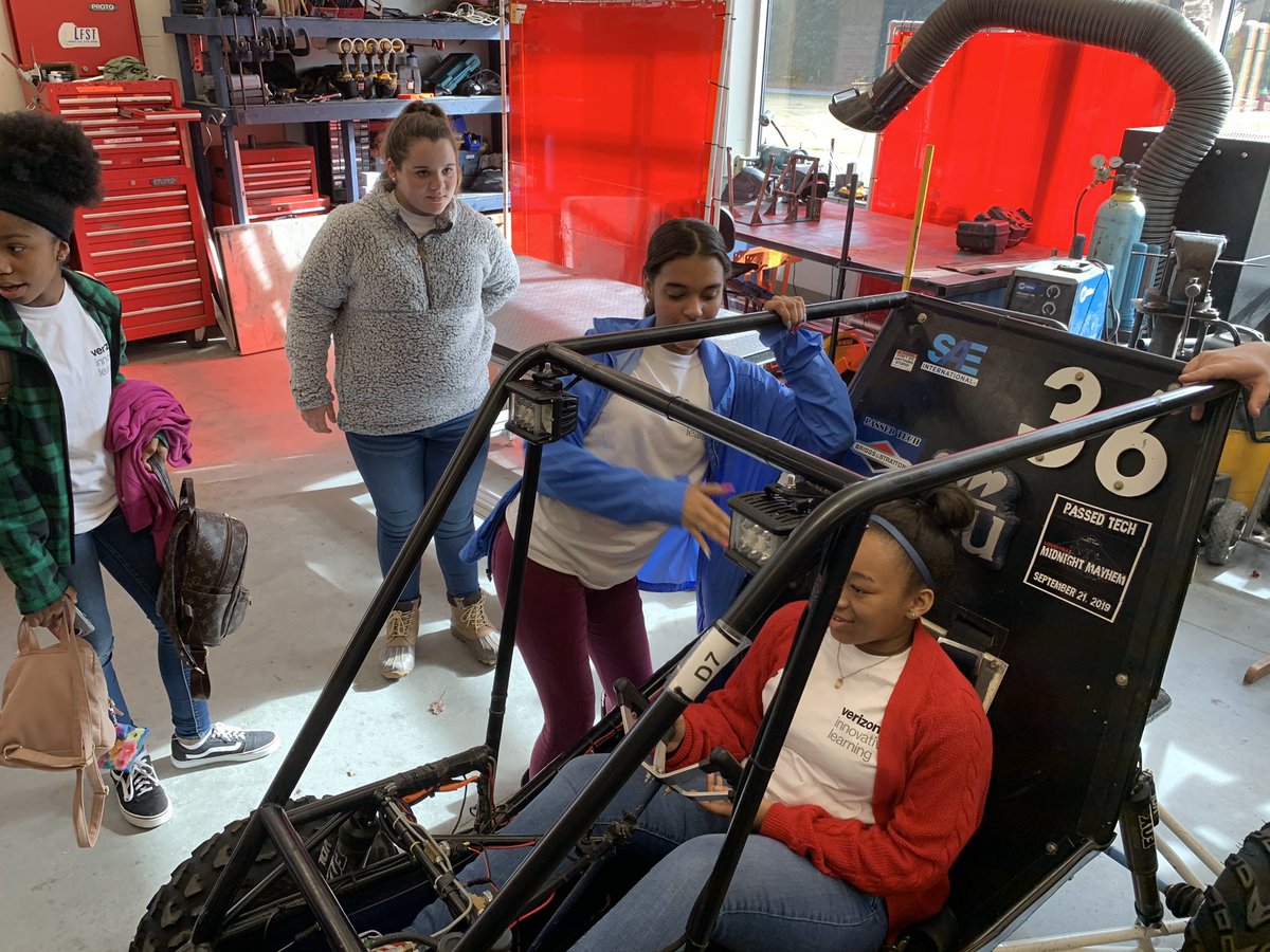 STEMCampPDCCC's tweet photo. Future Baja drivers? @LearningVerizon #STEMstories #girlsinstem @irvin45038313 @siencmatters @kimberlyeure08 @jilmizelle @odu_engineering @RebeccaCorbin7 #SeeOneToBeOne https://t.co/IgyCcF4dNP