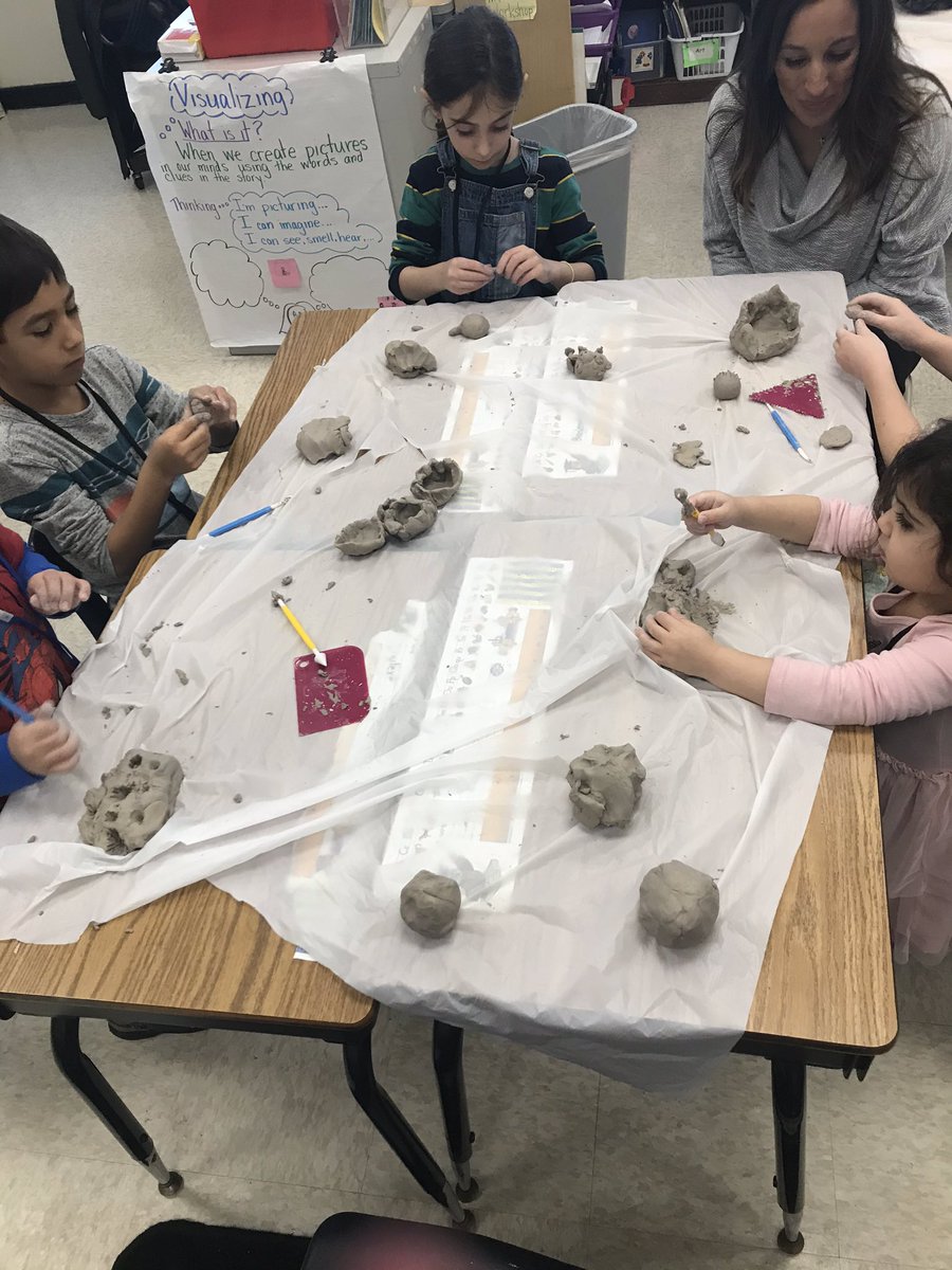 LbCamp's tweet photo. Our sculptors used their hands &amp; minds to make objects out of clay. @jengallagherlb @RomanelliPaul #ProudtobeLB https://t.co/gajFKTuwKS