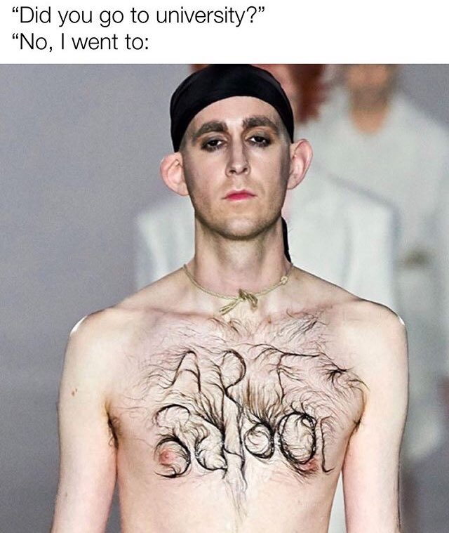 PaulKindersley's tweet photo. LET THE MEMES BEGIN ... spotted by @eppsphilomena https://t.co/DTH5MrTpHP