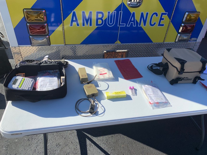 emswire's tweet photo. Photo of the Week: NC's Onslow EMS debuts whole blood on ambulances.
➡️ https://t.co/C4xh3OocIk
#Photo_of_the_Week #Trauma #Ambulances #Emergency_Vehicles #Bleeding_Control #EMS https://t.co/OVC0OfAyJA