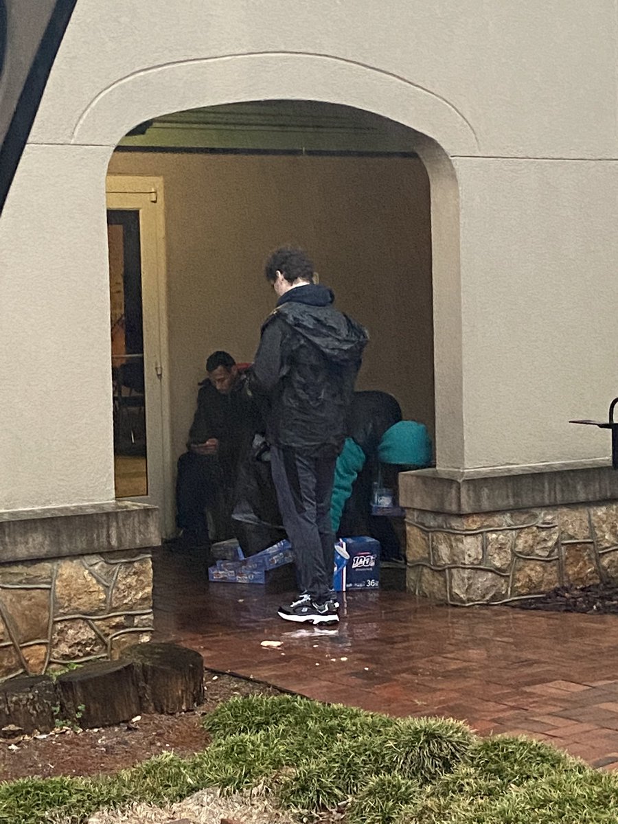 ddepp44's tweet image. 