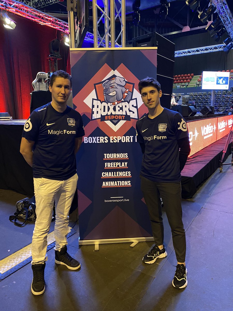 Et c’est la fin du Boxers Esport Day!

 🏅@VitchSSB remporte la victoire et termine à la première place.

🥈 <a href="/Mika_SSB/">Mika</a> finit à la seconde place. 

Merci aux <a href="/BoxersBordeaux/">Boxers de Bordeaux</a> pour cette incroyable journée ! 🥊