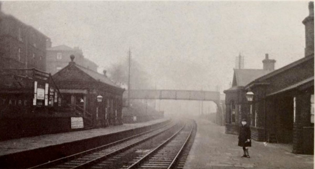 SaltsWalks's tweet image. The houses at the bottom of George St never had railings. Great shot of the iron footbridge to Platform 1 on #Saltaire Station. A popular pitch for #trainspotting &amp;amp; children waiting for steam engines, it was removed after the station was closed in 1965. #Beeching