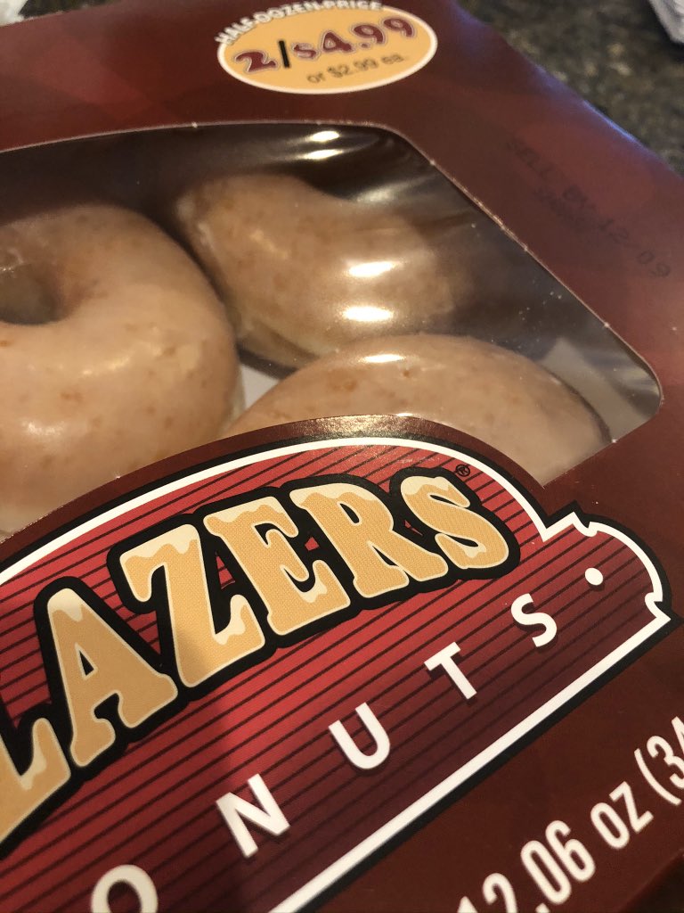 StaciOnAir's tweet photo. How to be the hero: stop by @KwikTrip to fill up and earn points with your kwik rewards card and then bring donuts to the house! #glazers #getTwo https://t.co/lR45fFiC22