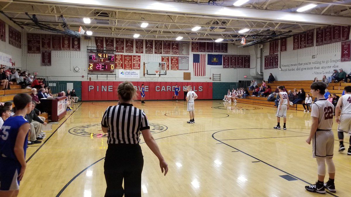CoachCG6's tweet photo. Junior High squads go 1&amp;1 at pine grove...#morninghoops https://t.co/zi73bKqD32
