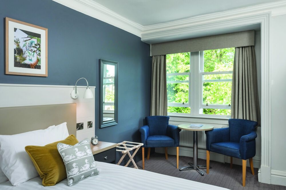 CLHotels's tweet photo. Don't miss our huge New Year sale 🍾 
Book now and save 10% plus enjoy a free bottle of wine on stays in 2020 for 2 nights or more! Will you choose Harrogate or Bath to kick start your 2020? https://t.co/qAYN1kKyam https://t.co/MDyLkfsV3i