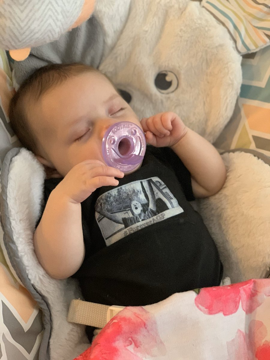 Lyricoldrap's tweet image. I really love this on her 😭 #ForeverAGP