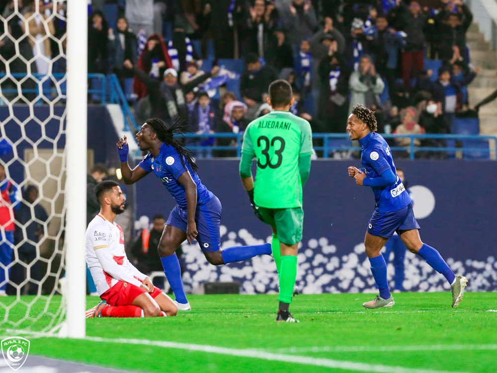 Alhilal_FC's tweet photo. 👌🏻البن الأشقر يداوي الرأس فنجاله 🦁

#الهلال
#كبير_آسيا https://t.co/NjcDTpuYiL
