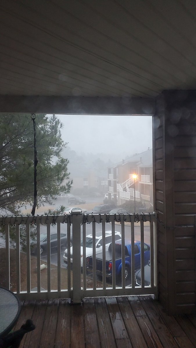 Clayton_Host's tweet photo. @spann lots of rain just hit the 280 area. Lots of wind and just a little bit of thunder. Its really pretty to watch https://t.co/pmGOBgD2u7