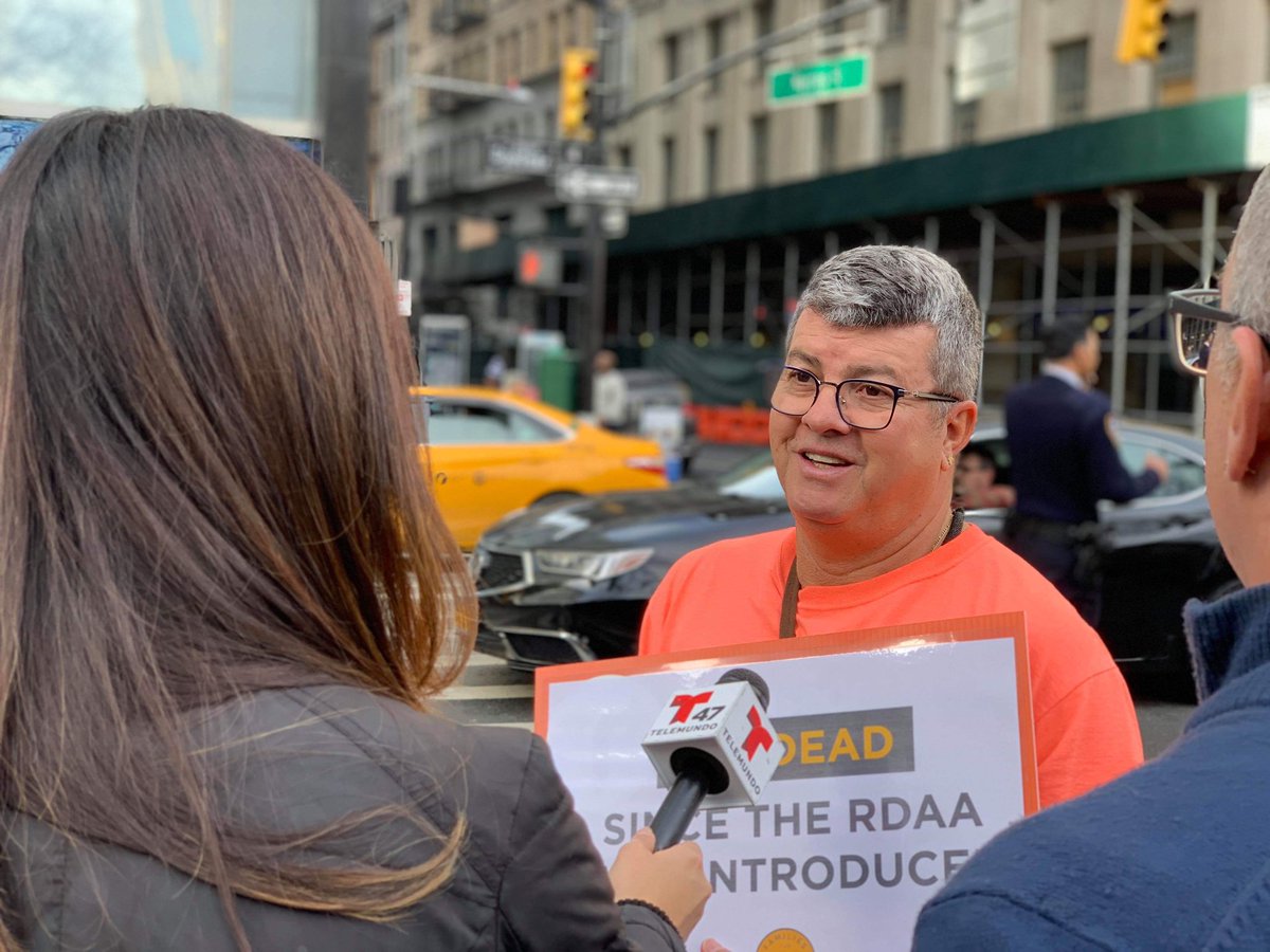 JimRockaway's tweet photo. Out in the street at  #strollersforsafestreets demanding immediate passage of the @bradlander #RecklessDriverAccountabilityAct with @NYC_SafeStreets &amp; @TransAlt thank you to the moms, dads, NYers&amp; electeds who came out to support this important legislation. @NYCCouncil pass it! https://t.co/Mxz1T5Re9d